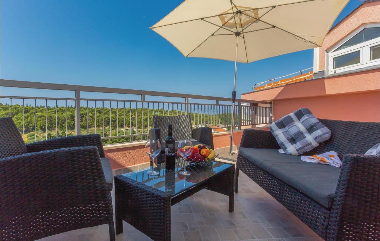 Amazing Apartment In Makarska With Wifi Exterior foto