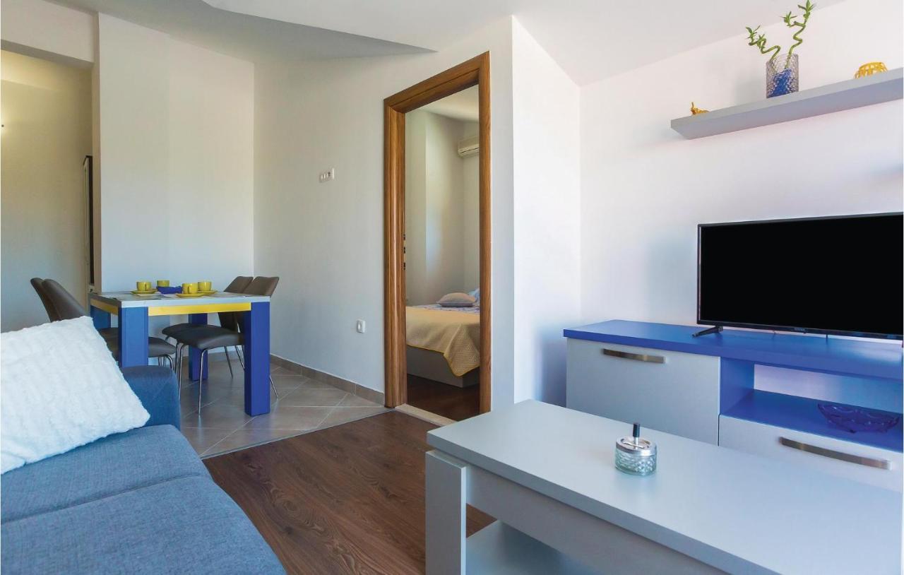 Amazing Apartment In Makarska With Wifi Exterior foto